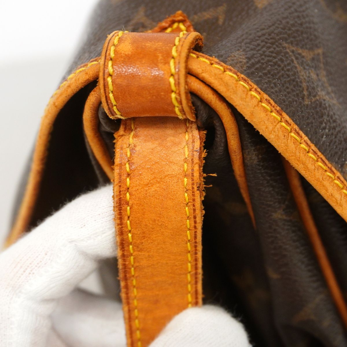 Louis Vuitton Shoulder Bag Monogram Saumur 30 Brown — view 7