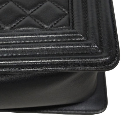 Chanel Shoulder Bag Boy Lambskin Black Gold — view 8
