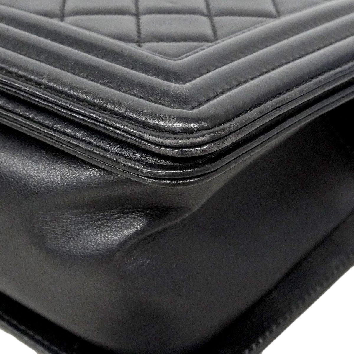Chanel Shoulder Bag Boy Lambskin Black Gold — view 6