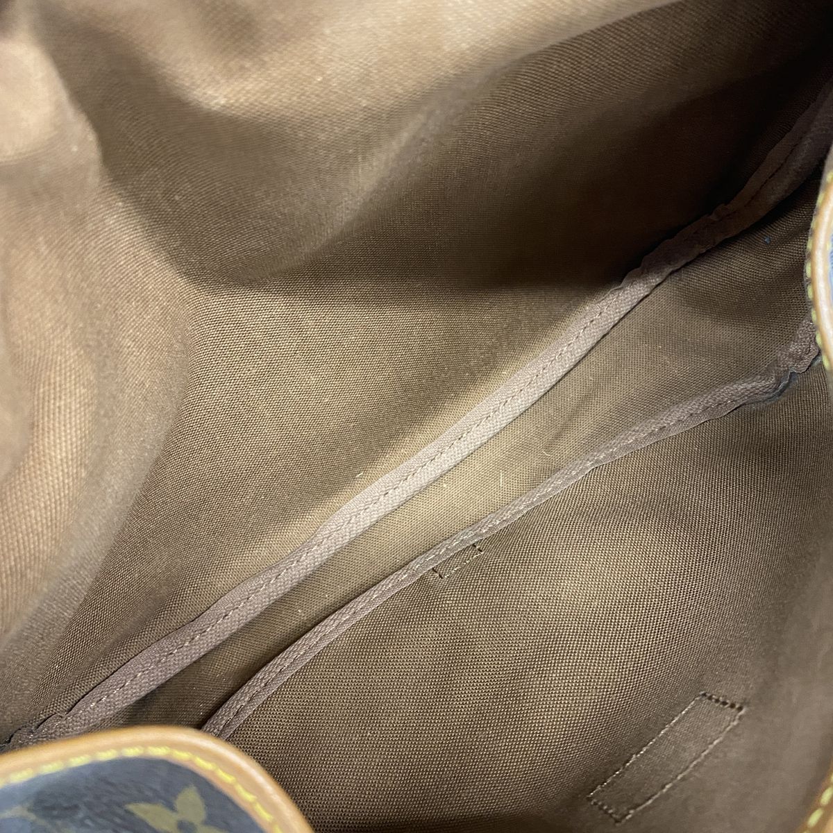 Louis Vuitton Shoulder Bag Monogram Saumur 30 Brown — view 4
