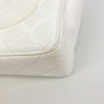 Chanel Shoulder Bag Maxi Quilted Caviar Leather White Gold — view 7