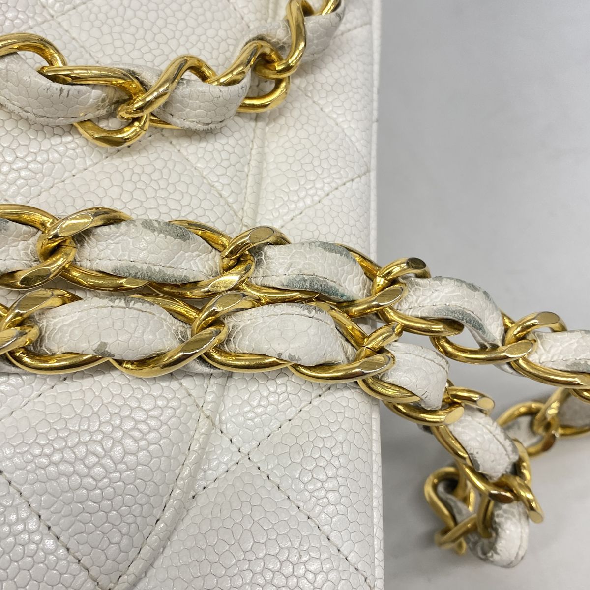Chanel Shoulder Bag Maxi Quilted Caviar Leather White Gold — view 8