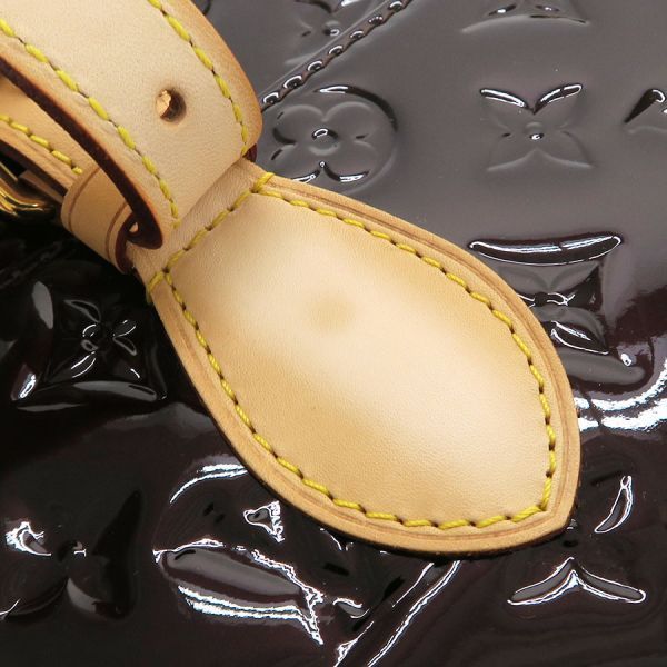 Louis Vuitton Vernis Summit Drive Clutch — view 7