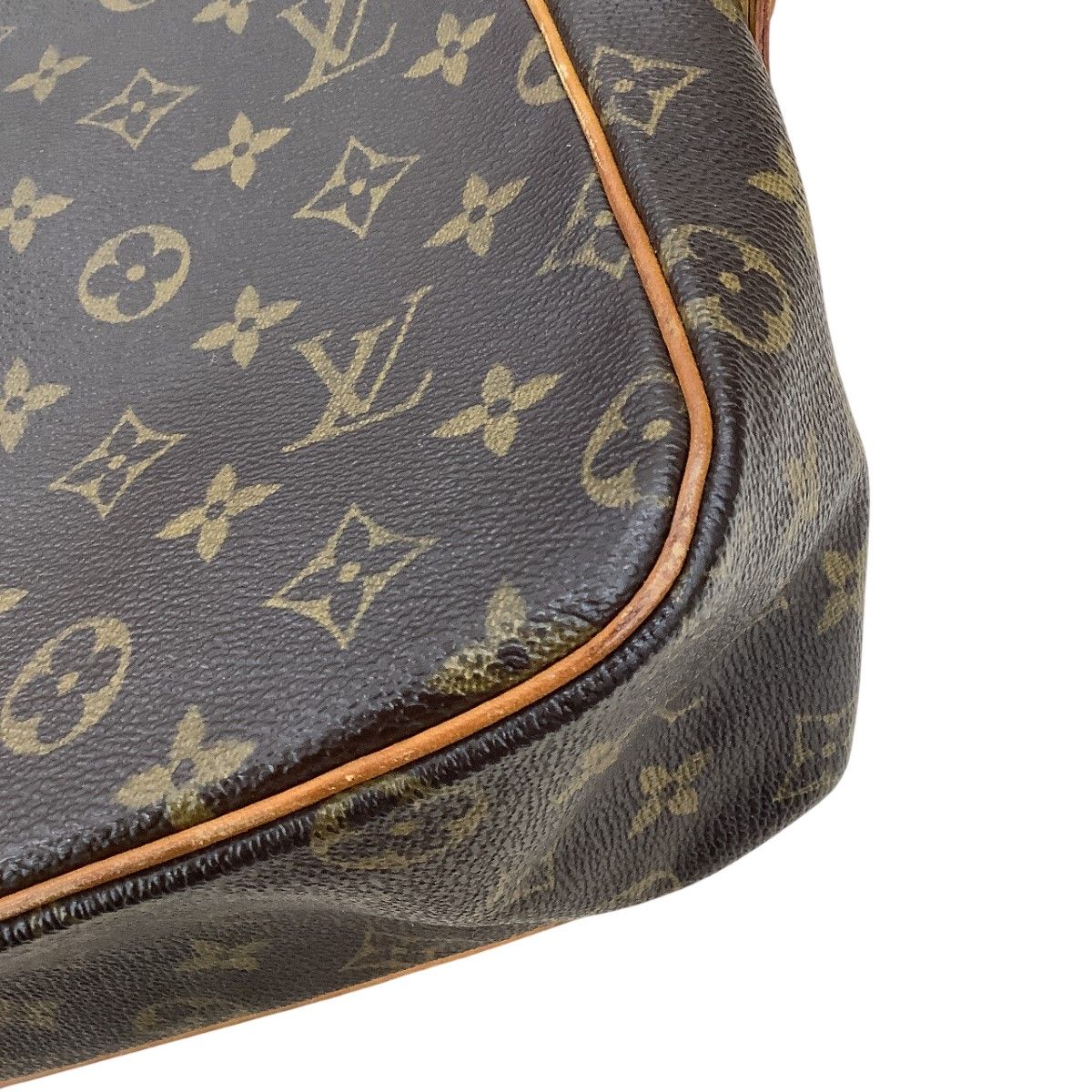 Louis Vuitton Monogram Viva-Cite GM Shoulder Bag Brown — view 3