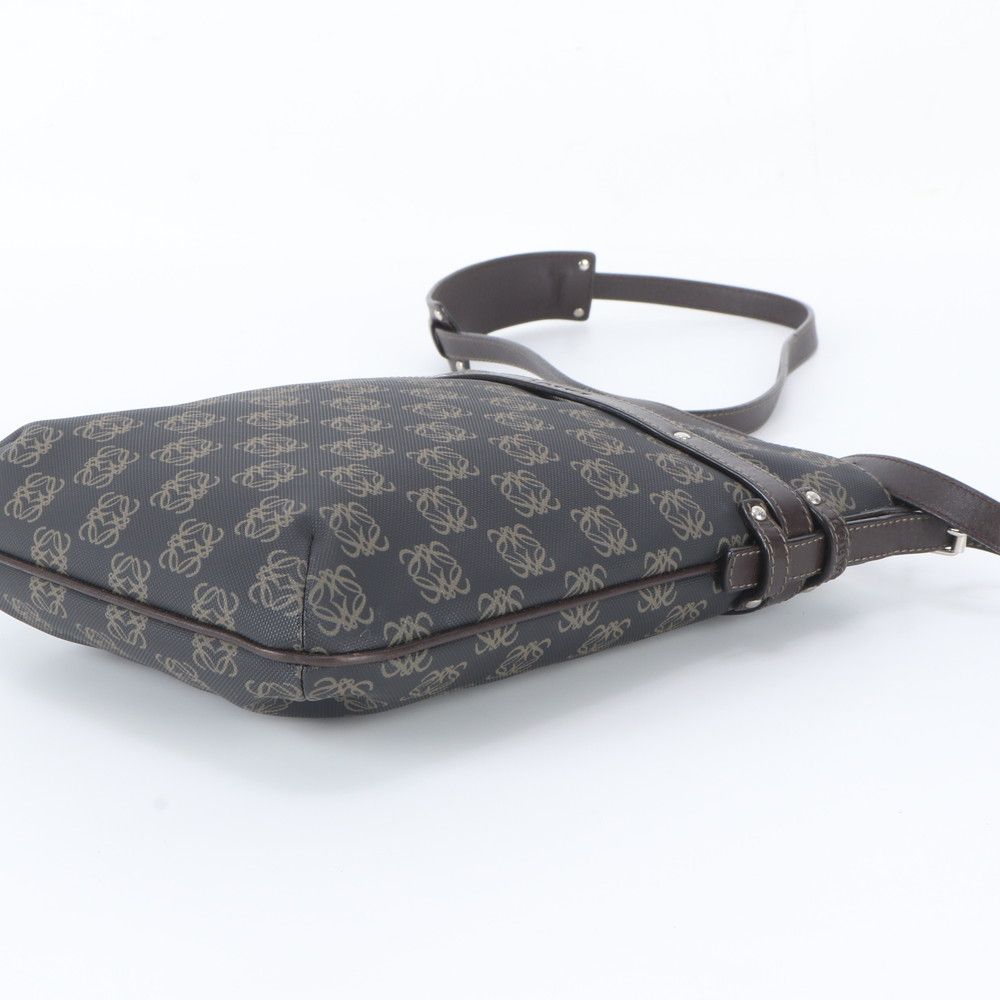 Loewe Anagram Repeat Leather Shoulder Bag Crossbody Brown — view 4