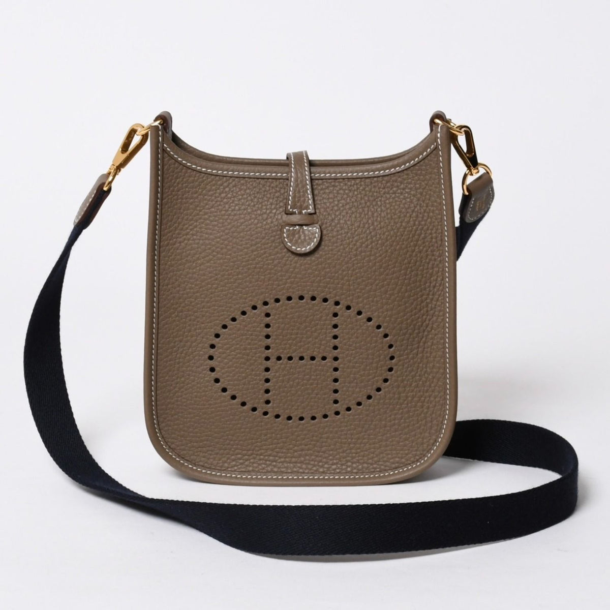 Hermes Evelyne TPM Shoulder Bag Taurillon Clemence Etoupe Gold — view 2