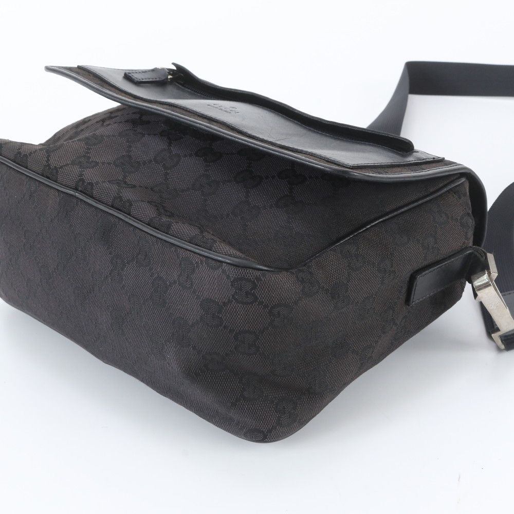 Gucci GG Canvas Leather Shoulder Bag Crossbody Messenger Business — view 4