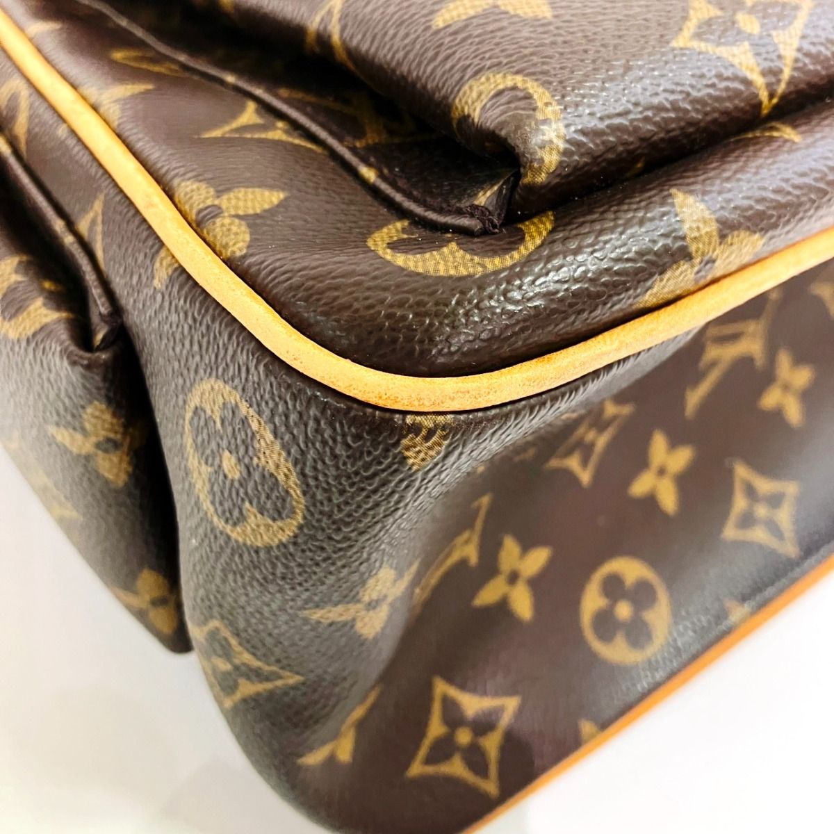 Louis Vuitton Multipli Cite Monogram Tote Canvas — view 5