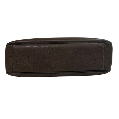 Louis Vuitton Roman MM Taiga Messenger Bag — view 3