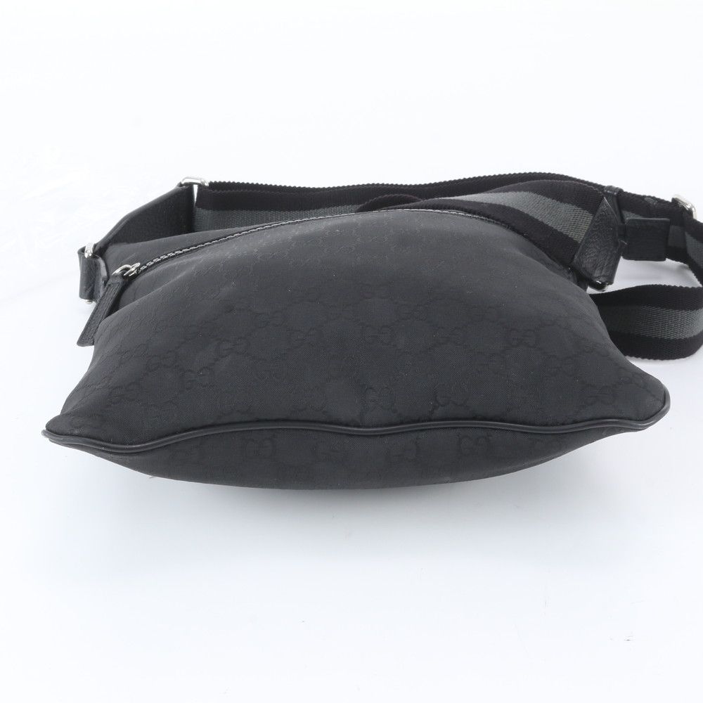 Gucci GG Nylon Leather Shoulder Bag Crossbody Messenger Black — view 6