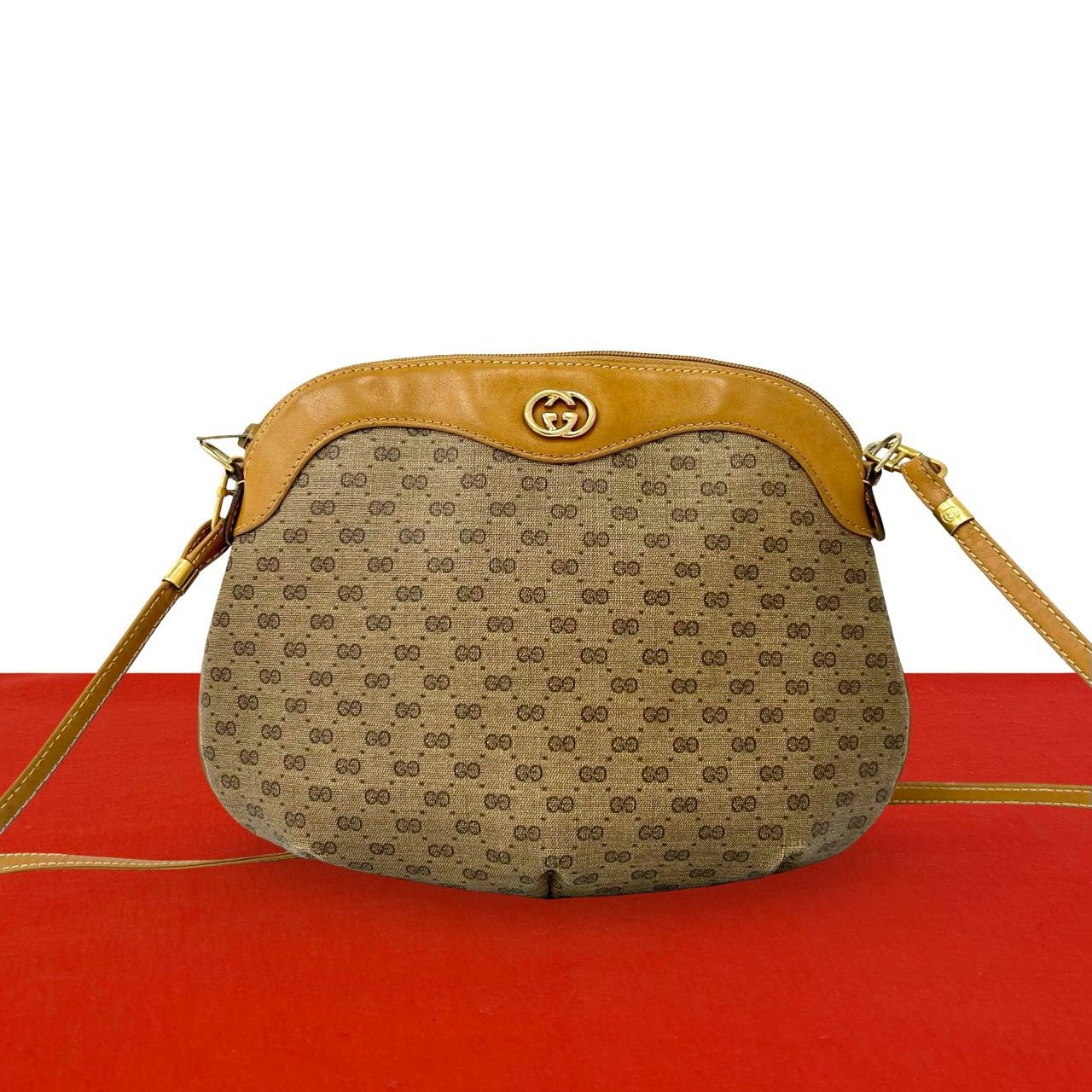 Gucci Vintage Micro GG Logo Leather Shoulder Bag Pochette Brown