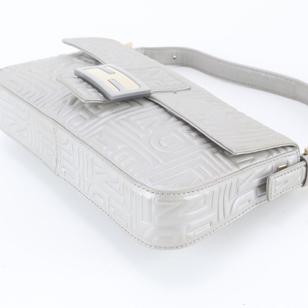 Fendi Mamma Bucket Baguette Leather Shoulder Bag — view 4