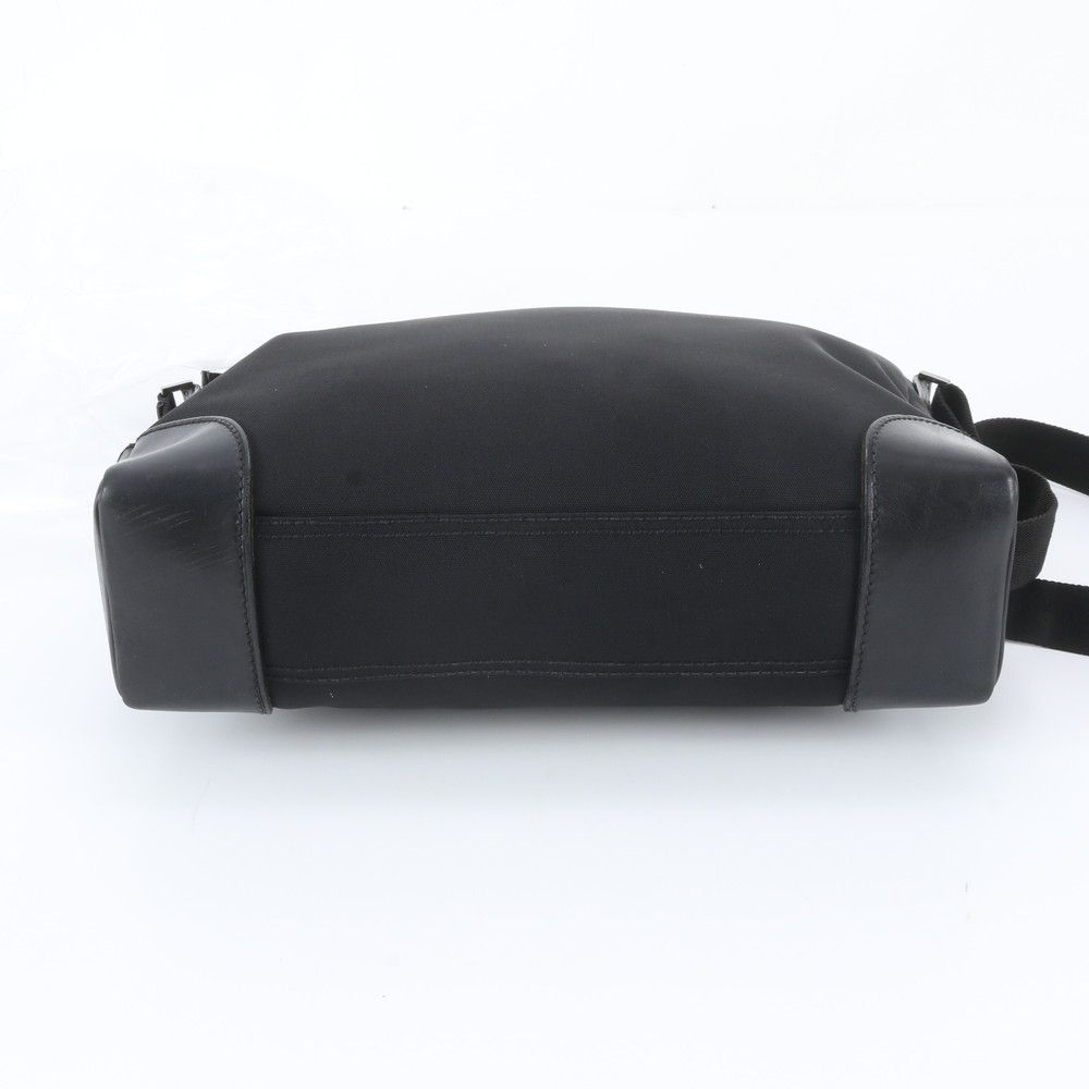 Gucci Leather Nylon Shoulder Bag Crossbody Messenger Business Black — view 6