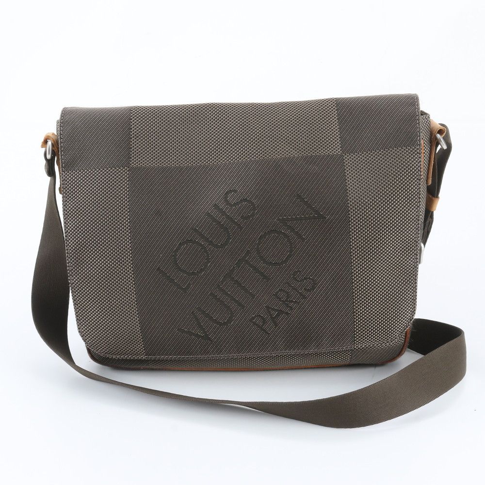 Louis Vuitton Damier Geant Petit Messager Leather Shoulder Bag