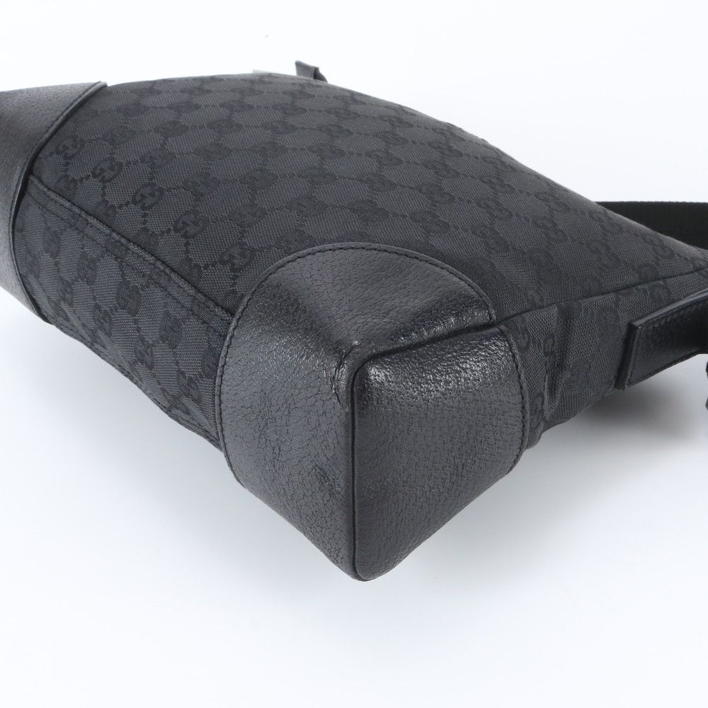 Gucci GG Canvas Leather Shoulder Bag Crossbody Messenger Black — view 4