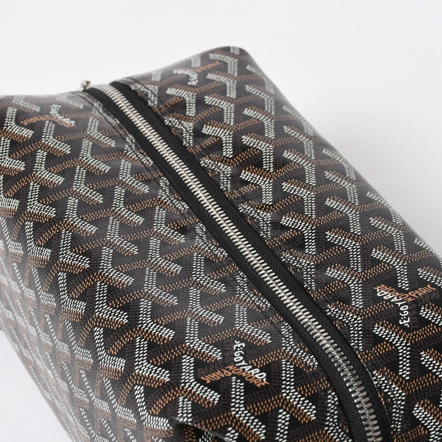 Goyard Bowling 25 Toiletry Clutch Leather Black — view 5