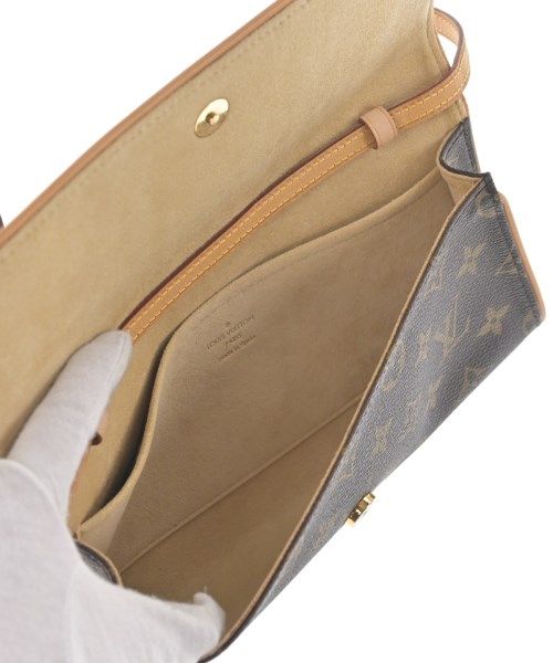 Louis Vuitton Shoulder Bag — view 5