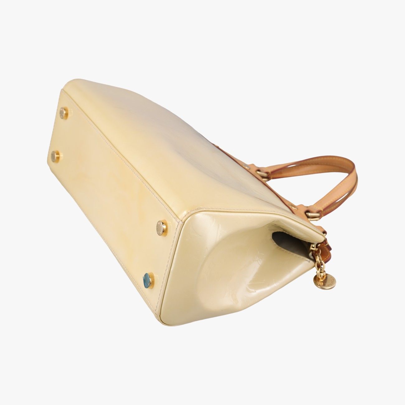 Louis Vuitton Blair MM Blanc Corail Vernis Shoulder Bag — view 6
