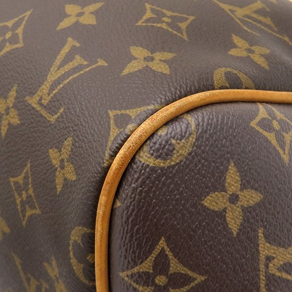 Louis Vuitton Shoulder Bag Montorgueil PM Monogram Canvas Gold — view 4