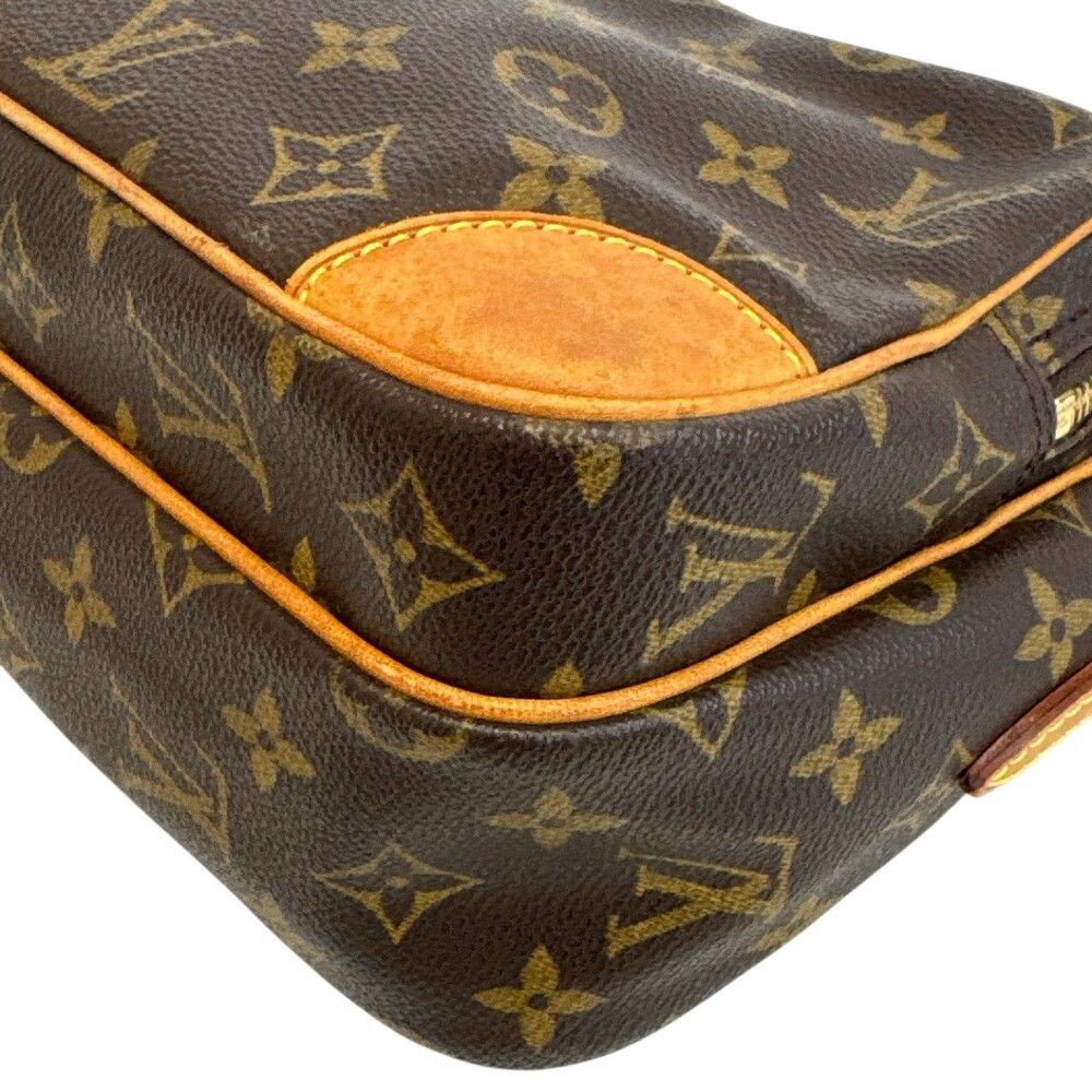 Louis Vuitton Nile Monogram Shoulder Bag Leather Brown — view 2