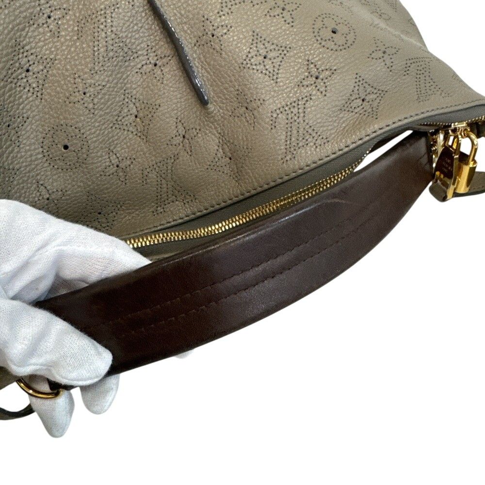 Louis Vuitton Mahina Selene MM 2-Way Shoulder Handbag Gray Leather — view 7