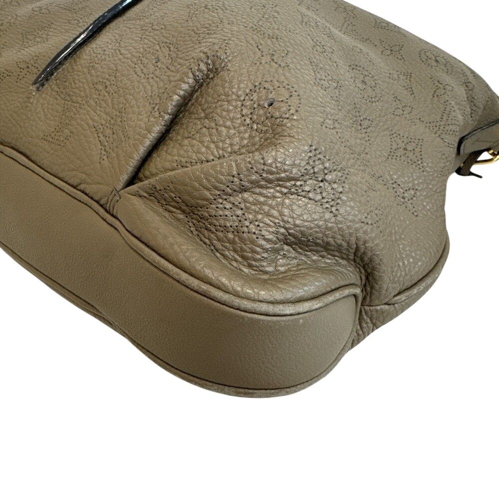 Louis Vuitton Mahina Selene MM 2-Way Shoulder Handbag Gray Leather — view 2