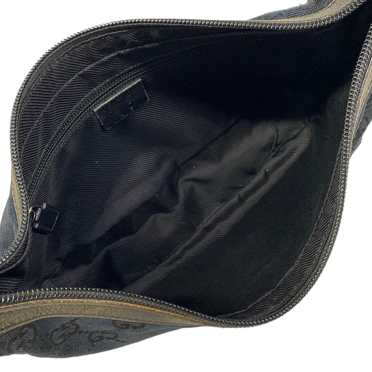 Gucci Shoulder Bag GG Pattern Metal Bar Black Leather — view 7