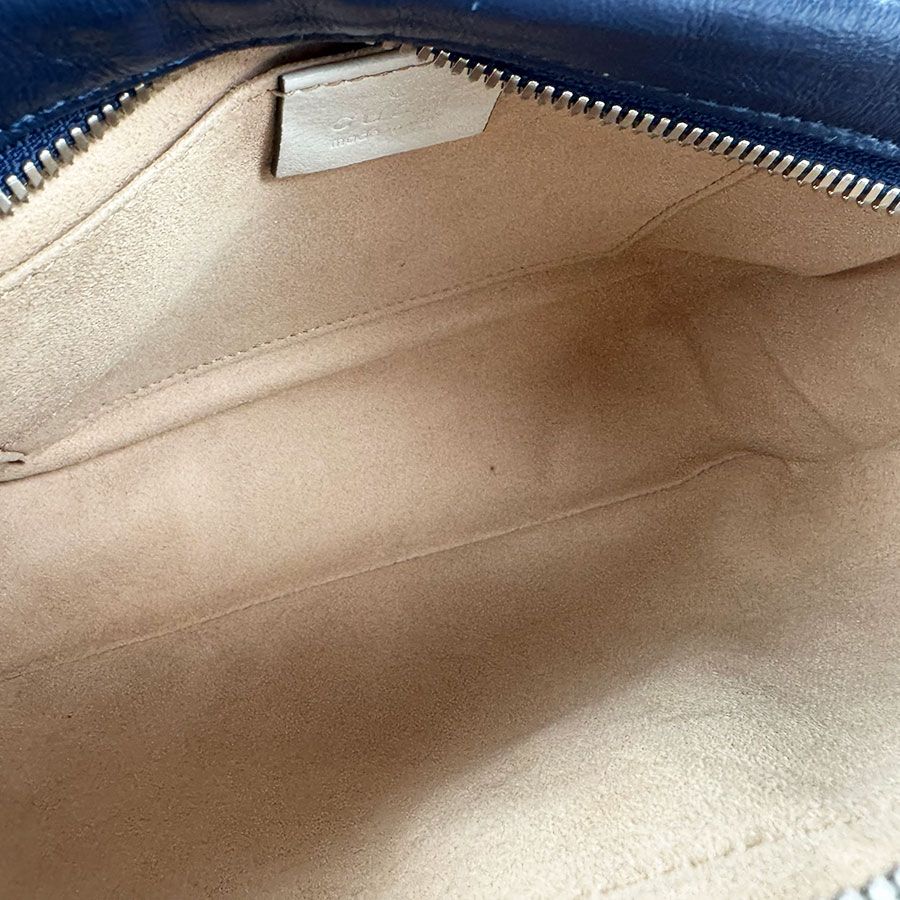 Gucci Crossbody Shoulder Bag GG Marmont — view 5