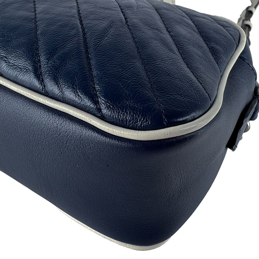 Gucci Crossbody Shoulder Bag GG Marmont — view 8