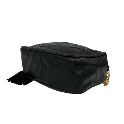Chanel CC Logo V-stitch Tassel Lambskin Chain Shoulder Bag Black — view 8