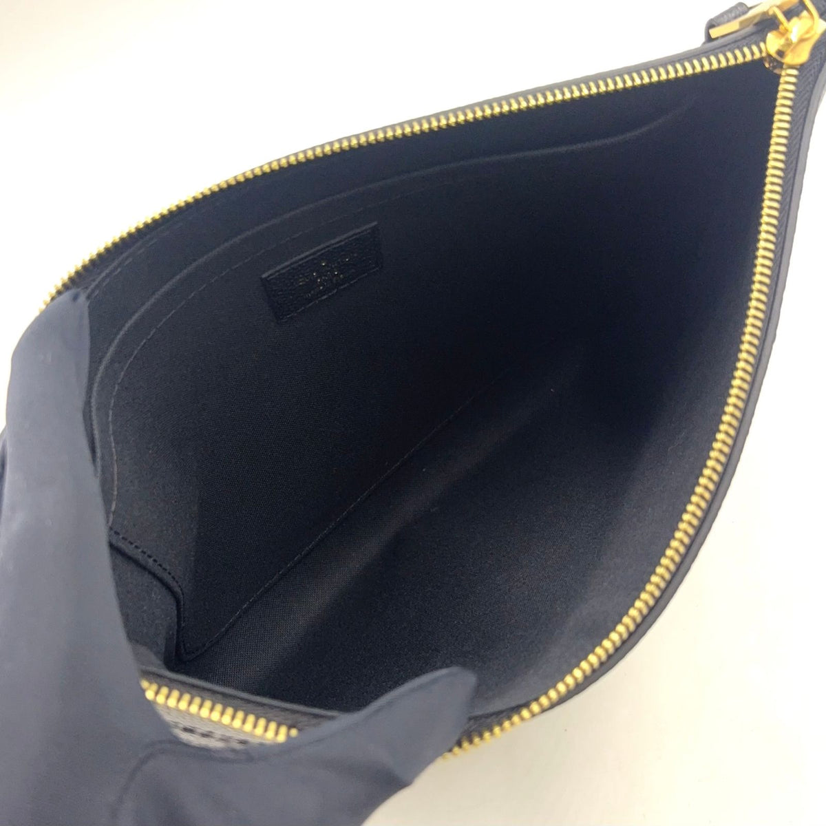 Louis Vuitton Monogram Empreinte Daily Pouch Leather Black Clutch Gold — view 3