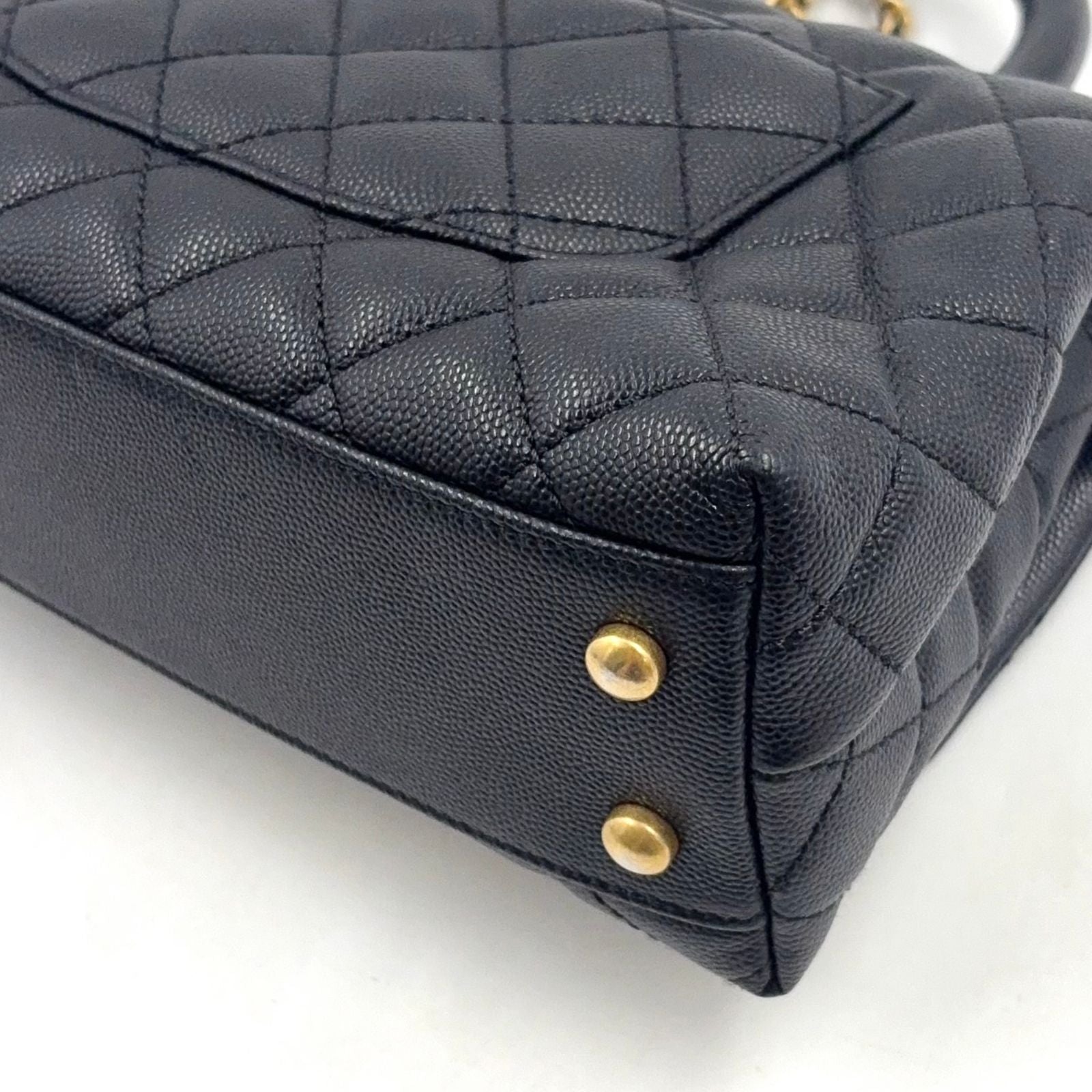 Chanel Quilted Coco Handle Flap 2-Way Caviar Leather Black Handbag Gold — view 7