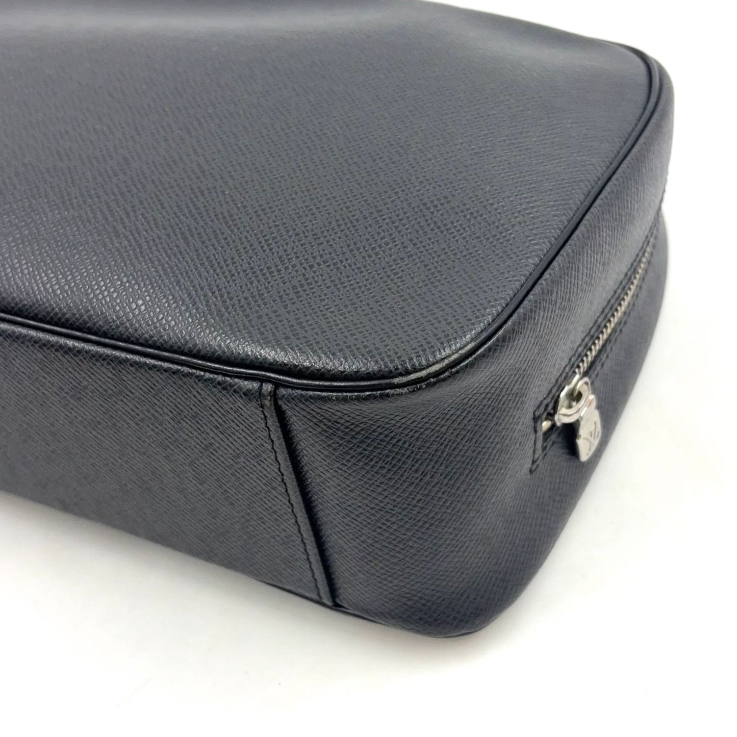 Louis Vuitton Trousse Toilette GM Taiga Ardoise Leather Black Pouch Silver — view 8