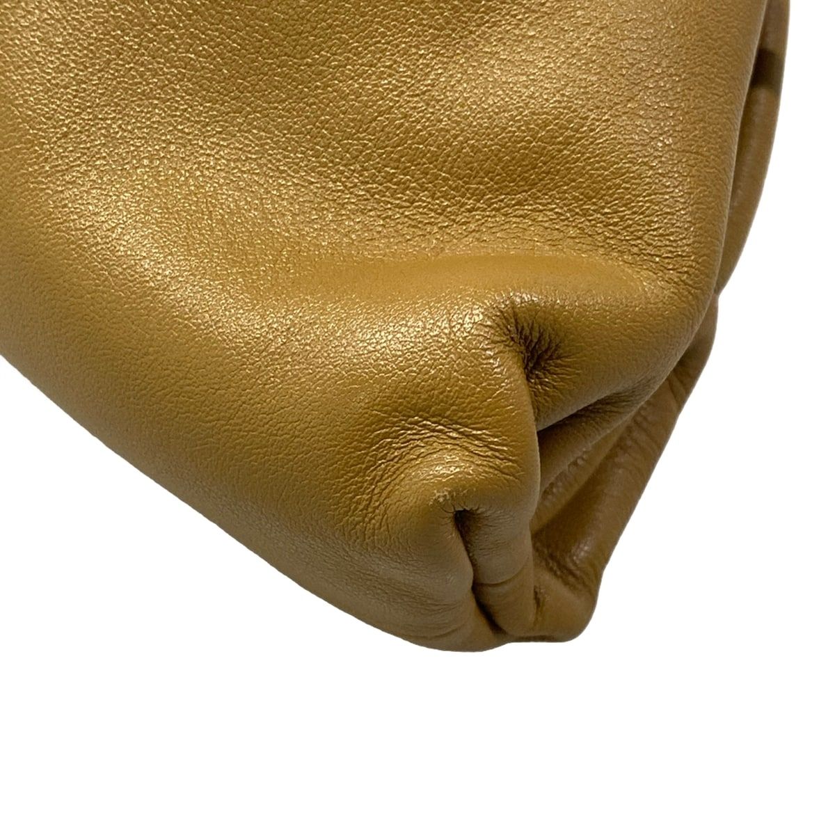 Bottega Veneta Shoulder Bag the Pouch Beige Leather — view 6