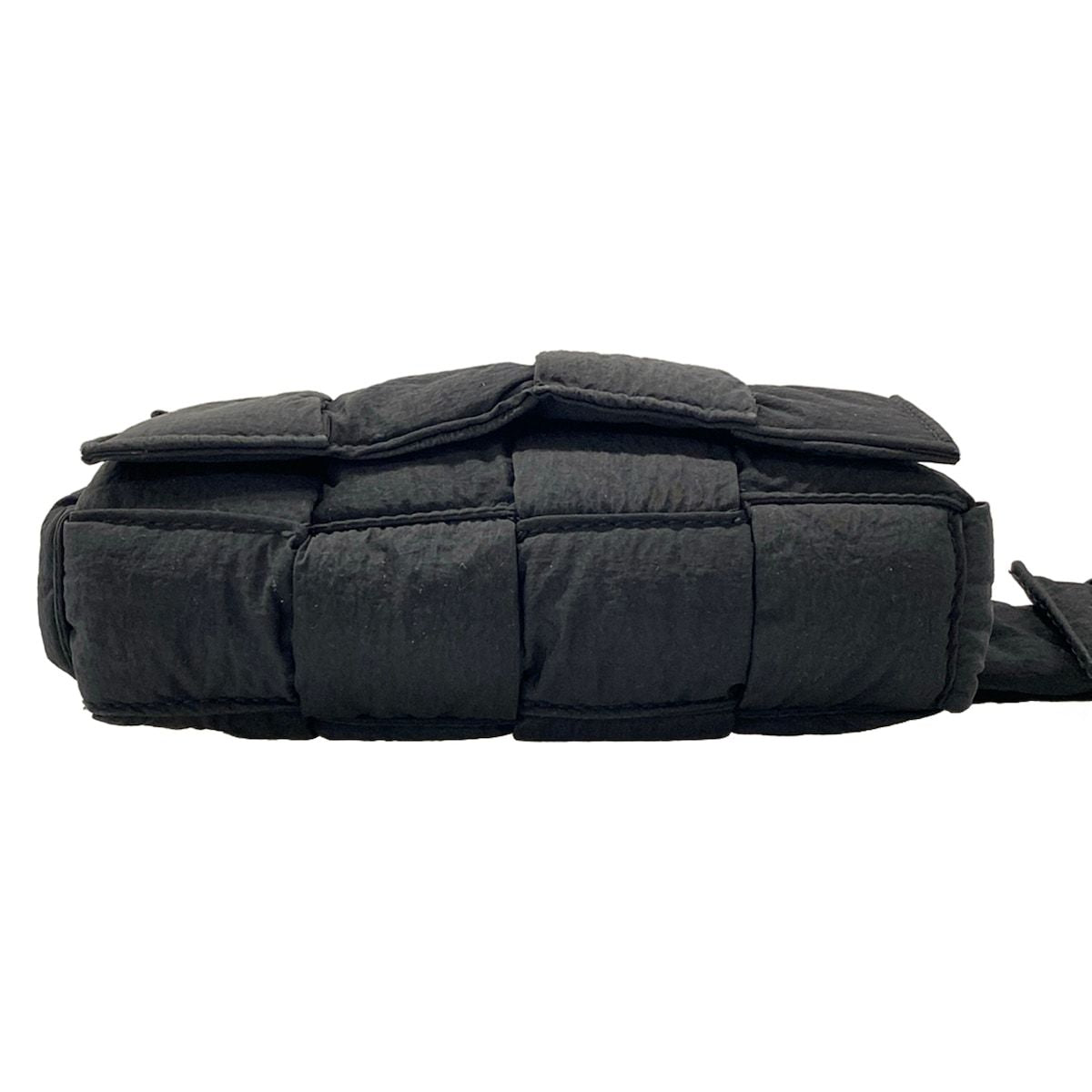 Bottega Veneta Waist Pouch the Padded Tech Cassette Black — view 5