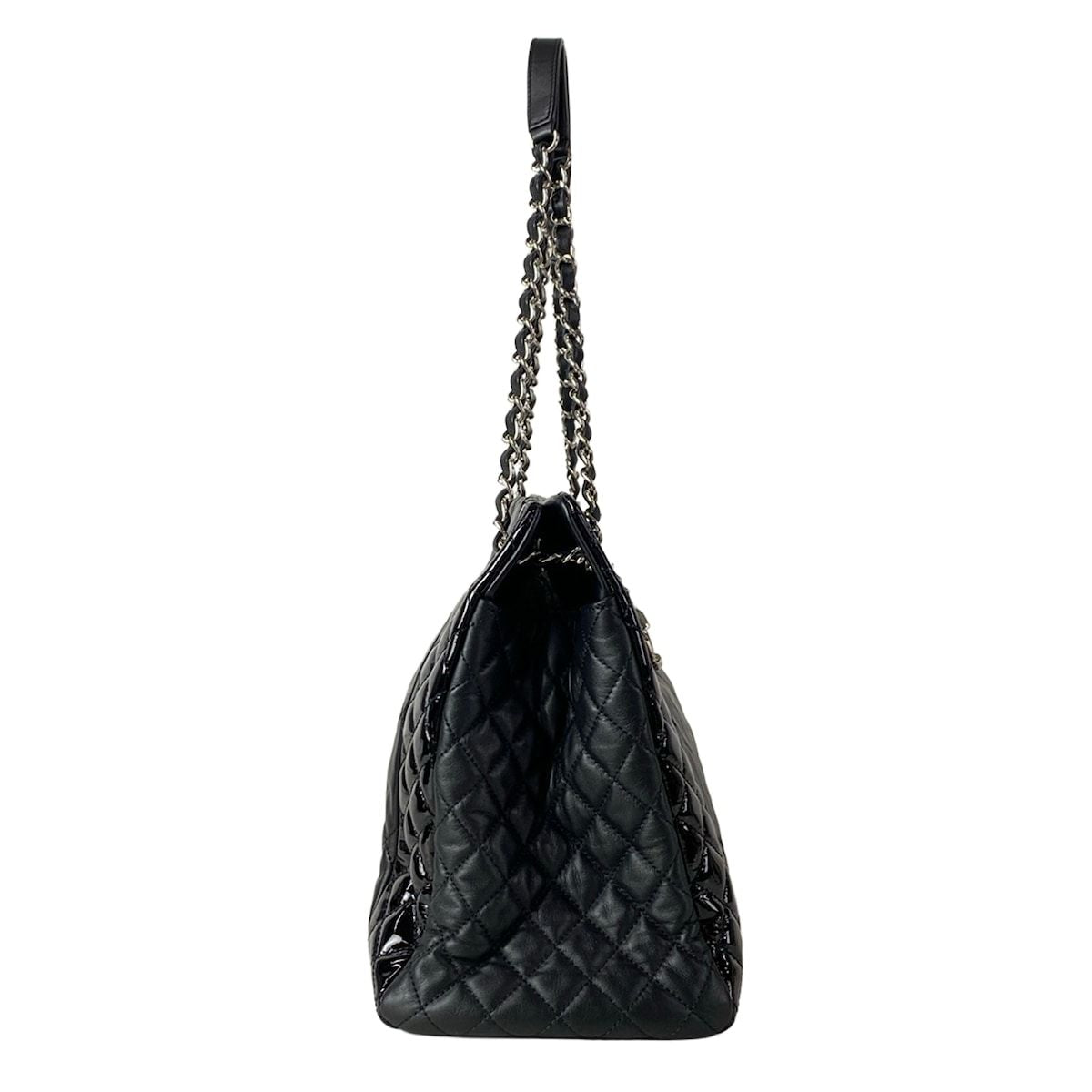 Chanel Tote Quilted Black Chain Silver Coco Charm Leather Lambskin — view 2