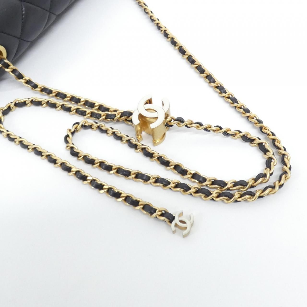 Chanel Shoulder Bag Black — view 8