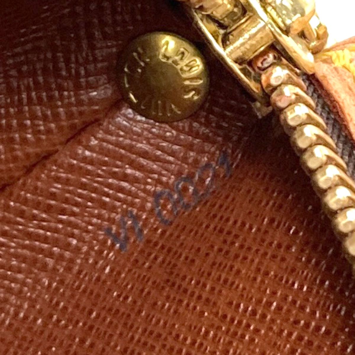 Louis Vuitton Shoulder Bag Monogram Canvas — view 7