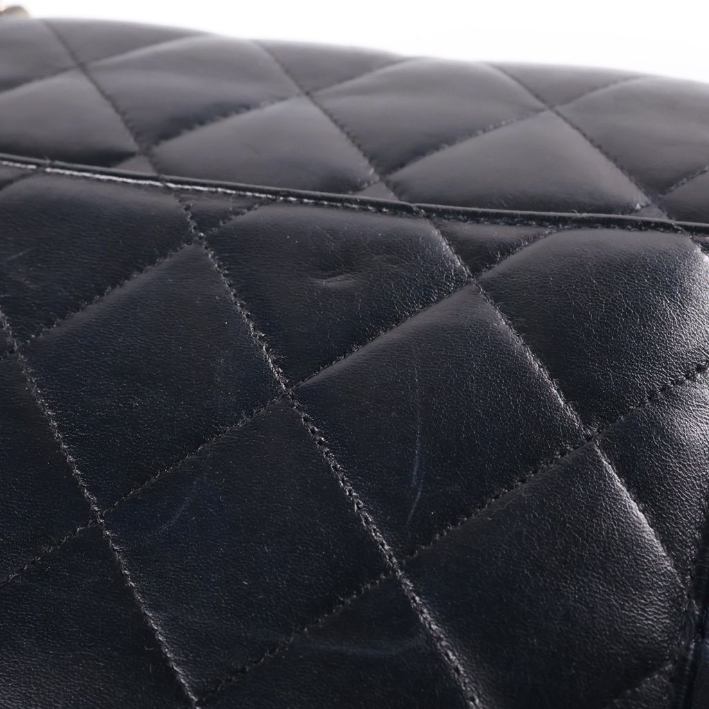 Chanel CC Logo Chain Handbag Quilted Silver Lambskin Black — view 6