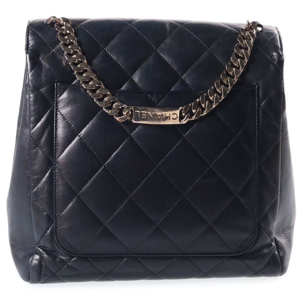 Chanel CC Logo Chain Handbag Quilted Silver Lambskin Black — view 2