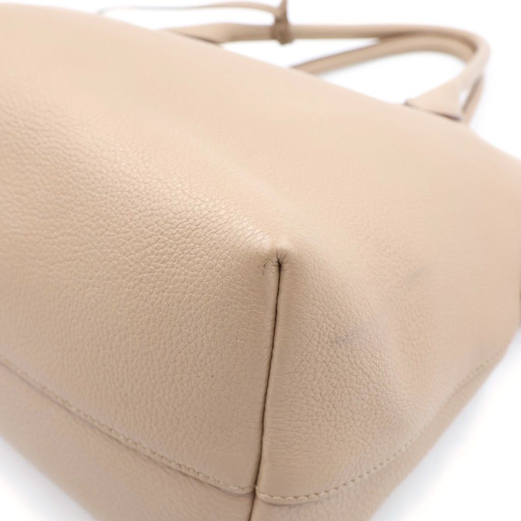 Prada Vitello Daino 2-Way Shoulder Bag Beige — view 5