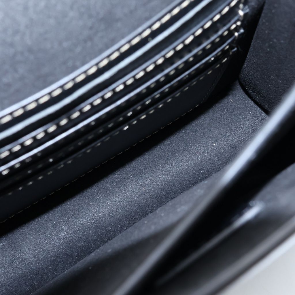 Fendi Karligraphy Shoulder Bag Black Leather — view 7