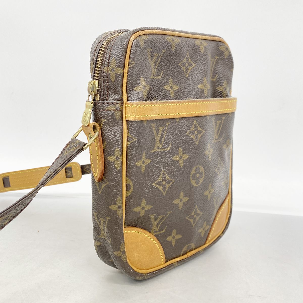 Louis Vuitton Shoulder Bag Monogram Danube Brown — view 2