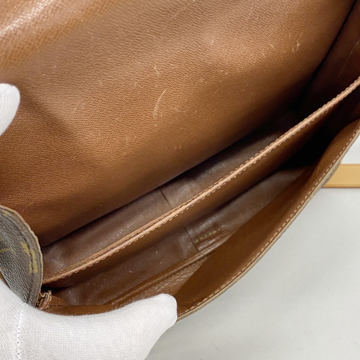 Louis Vuitton Shoulder Bag Monogram Cartouchiere GM Brown — view 4