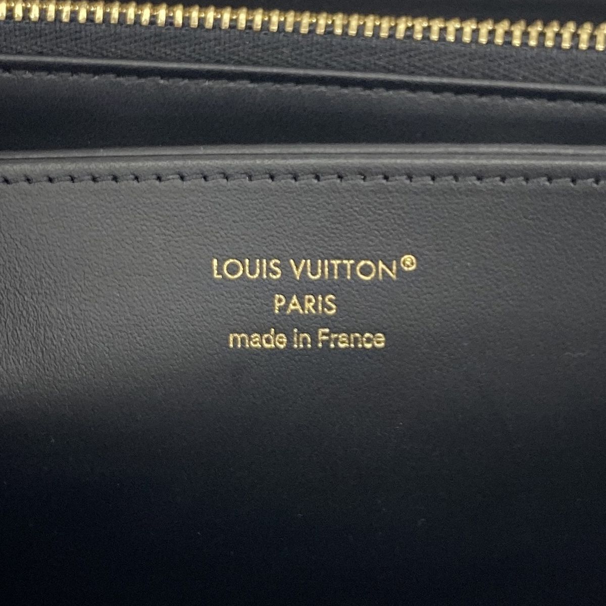 Louis Vuitton Wallet Monogram Embossed Zippy Noir — view 4