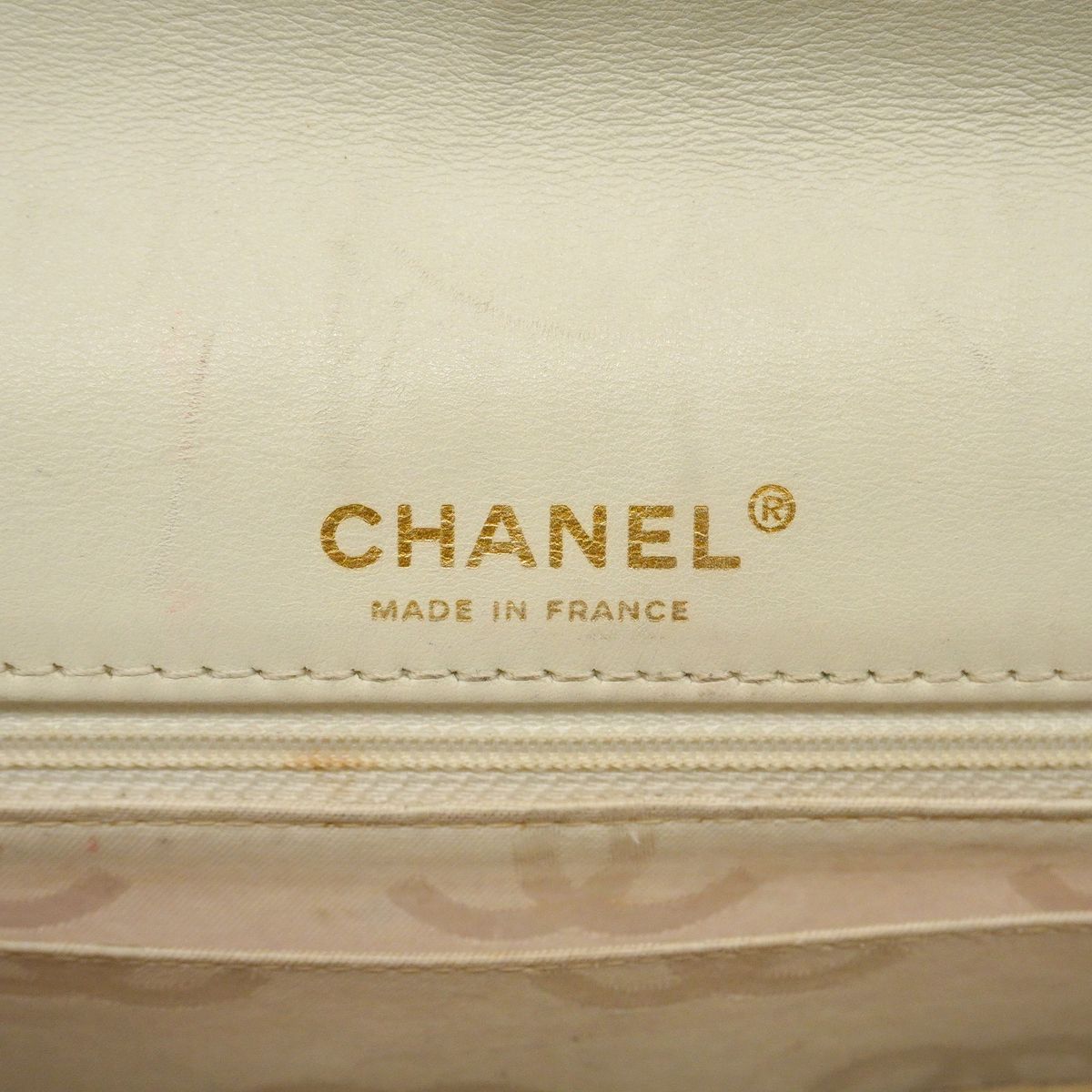 Chanel Shoulder Bag Wild Stitch Leather White Gold — view 5