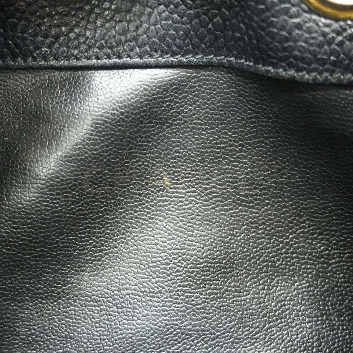 Chanel Shoulder Bag Triple Coco Caviar Leather Black Gold — view 5