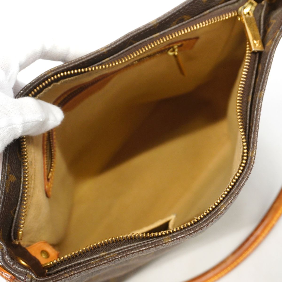 Louis Vuitton Shoulder Bag Monogram Looping GM Brown — view 4