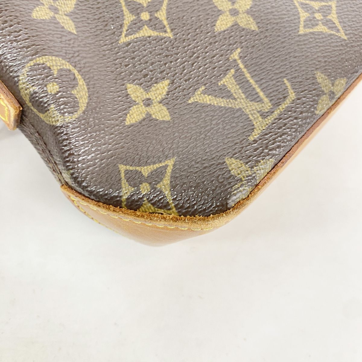 Louis Vuitton Shoulder Bag Monogram Trotteur Brown — view 8