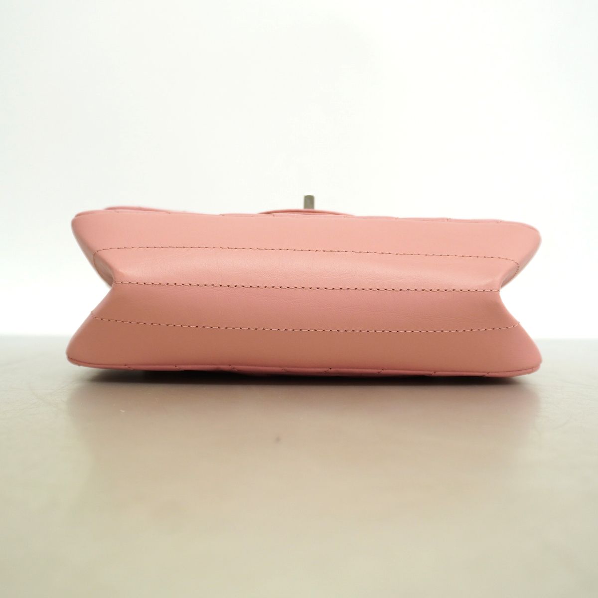 Chanel Shoulder Bag V-stitch 2.55 Leather Pink Silver — view 3